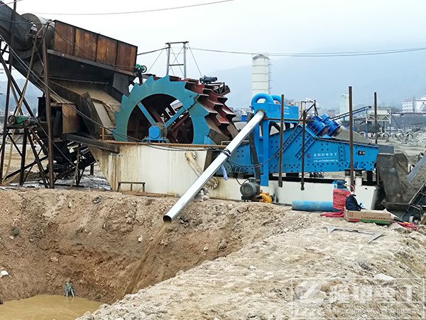 洗砂機工作現場(chǎng)