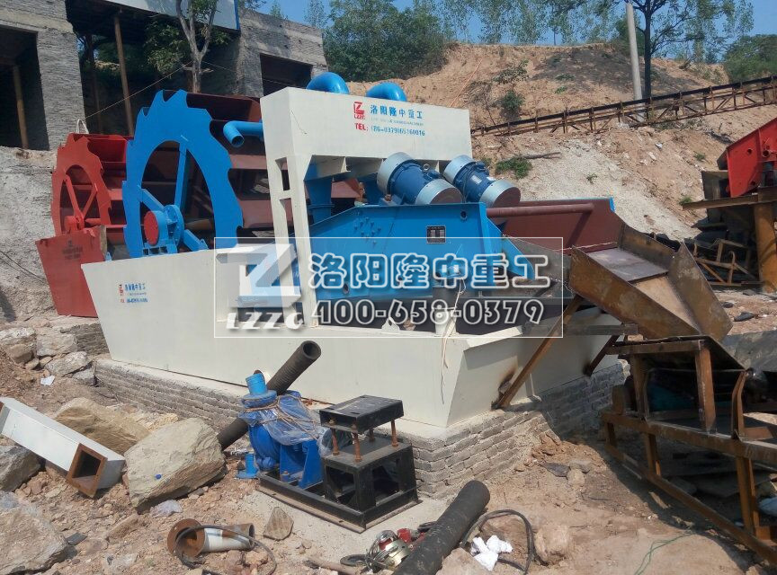 洗砂機工作現場(chǎng)